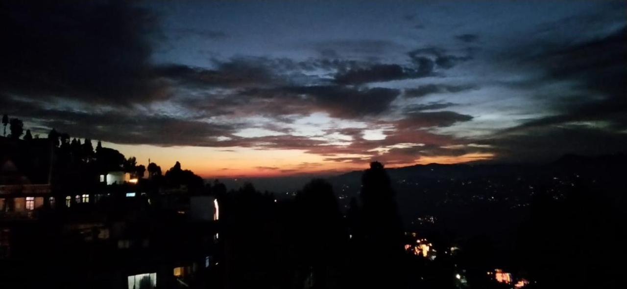 Swabhumi Homestay Kurseong Luaran gambar